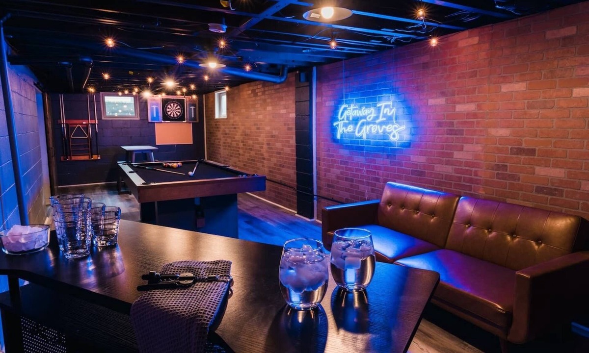 Grove City House | Game Room|Chef Kitchen|Dogs OK|1 mi to downtown GC