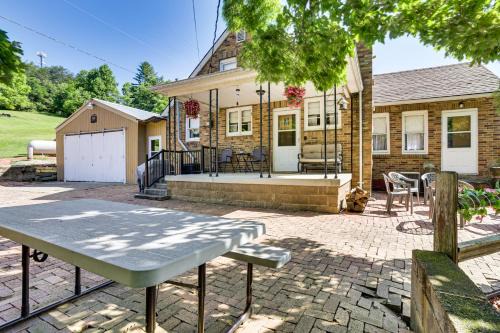 Carbon Hill House | Game Room + Patio: Hilltop Home in Hocking County