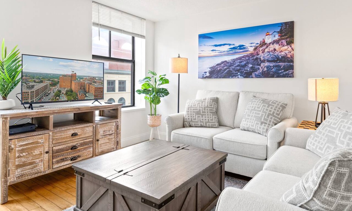 Downtown Portland Condo | Gem on Congress - King Bed, Free Parking, Dog & Family Friendly, Modern Condo