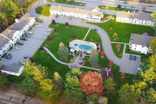 North Conway Hotel | Golden Gables Inn Dazzler Select by Wyndham