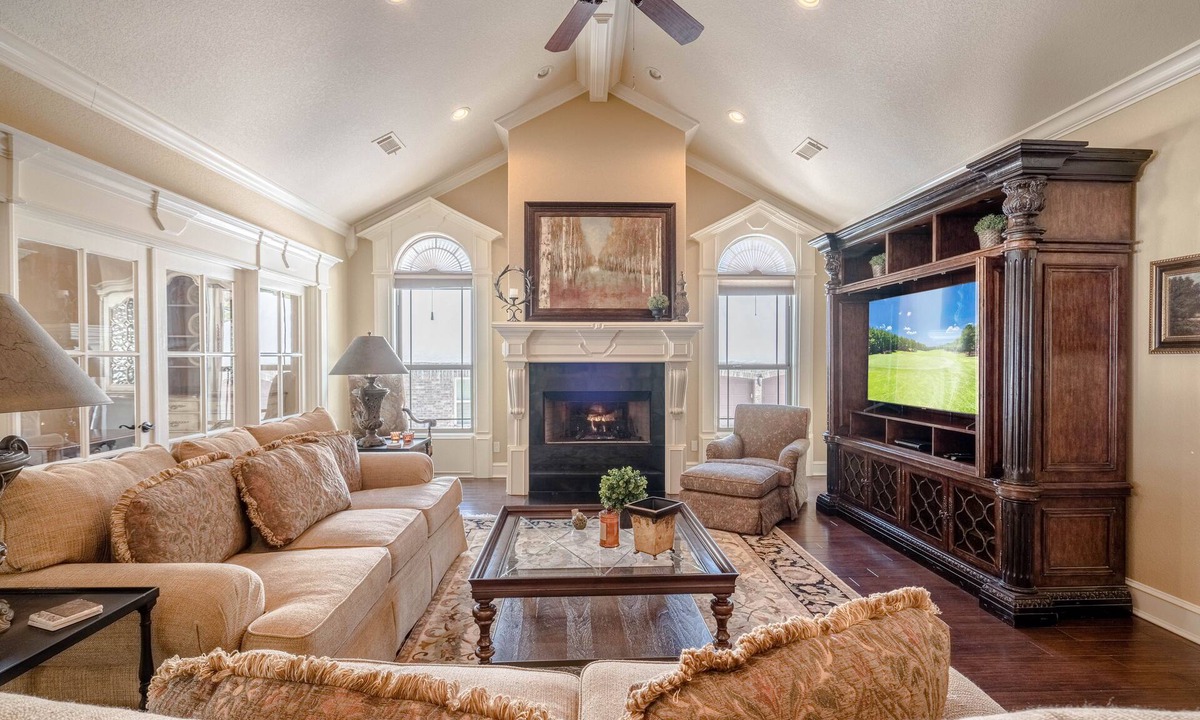 Hot Springs Village House | Golf Course, Enormous Porch, 2 Living Areas, Easy Access, 6 Beds, large BR's