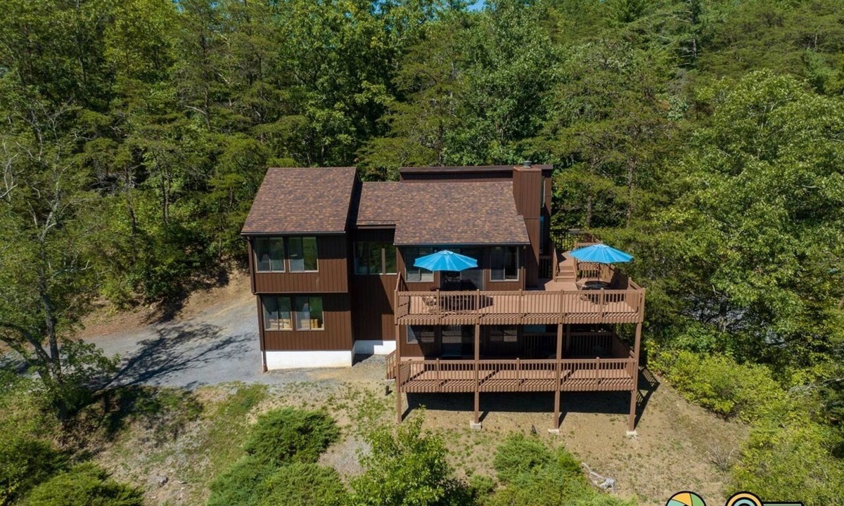 Basye Ski Chalet | Golf-lover's Mountain Chalet (#150B) - Double-level deck with front-row golf course view!
