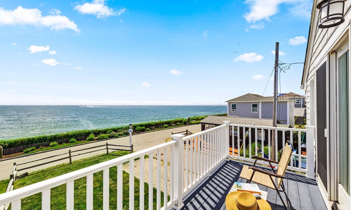 Breakwater Village House | Gorgeous Sunsets, Beach Views & Ocean Views from this Immaculate Property