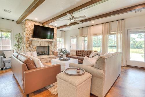 Vinita House | Grand Lake Home with Community Pool, Dock, and Fishing
