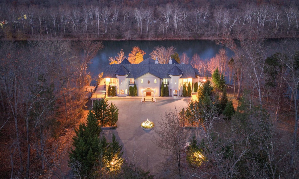 Shepherdstown House | Graycliff Hall: Riverfront Estate w/Heli Pad, Private Chef, Hot Tub