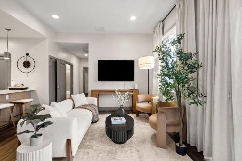 Somerville Apartment | Great location, Free Parking, Harvard, Dtown, MIT