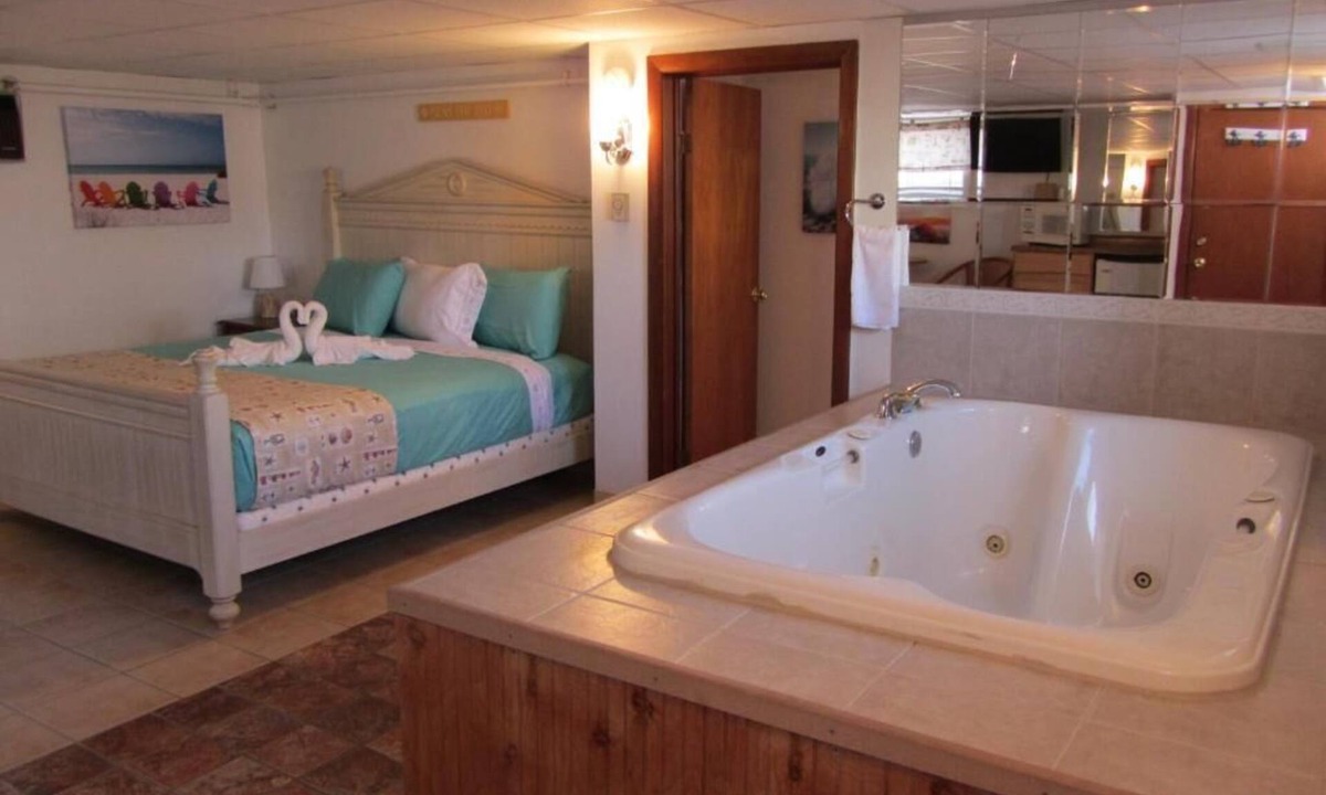 Old Orchard Beach Hotel | Green Dolphin Motel