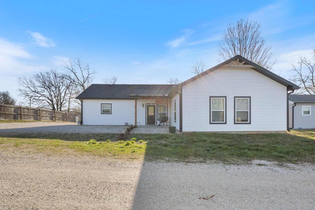 Linn Creek Apartment | Hackberry Hideaway - Osage Beach