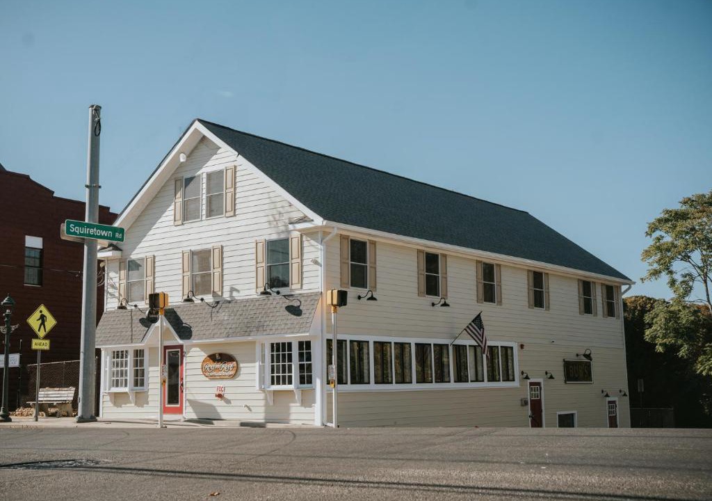 Hampton Bays Hotel | Hampton Bays Hotel On Main