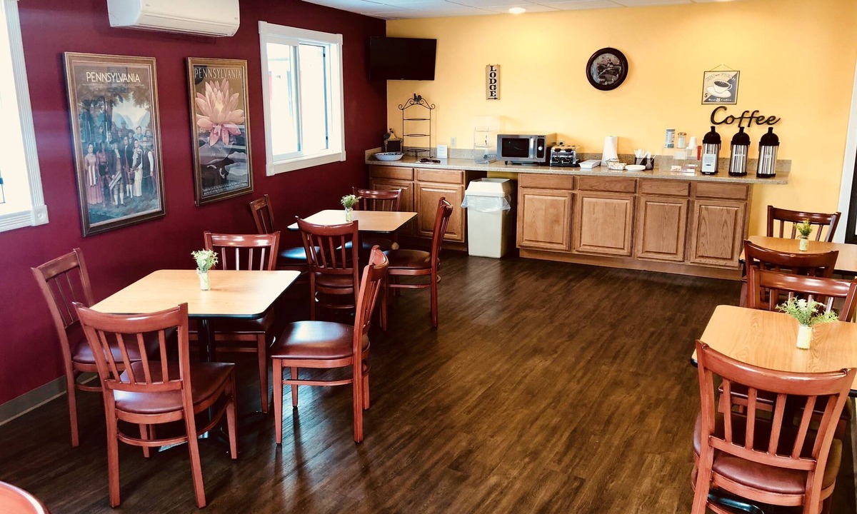 Camp Hill Hotel | Hampton Inn (not a Hilton Affiliate) Camp Hill - Harrisburg SW