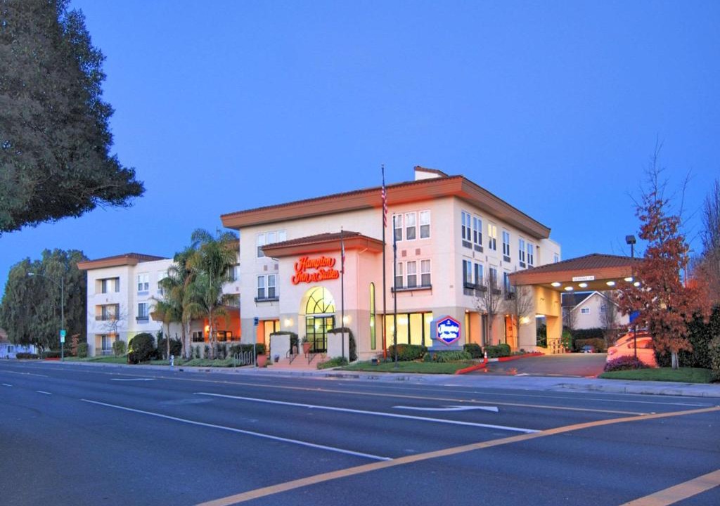 Jackson Park Hotel | Hampton Inn & Suites Mountain View