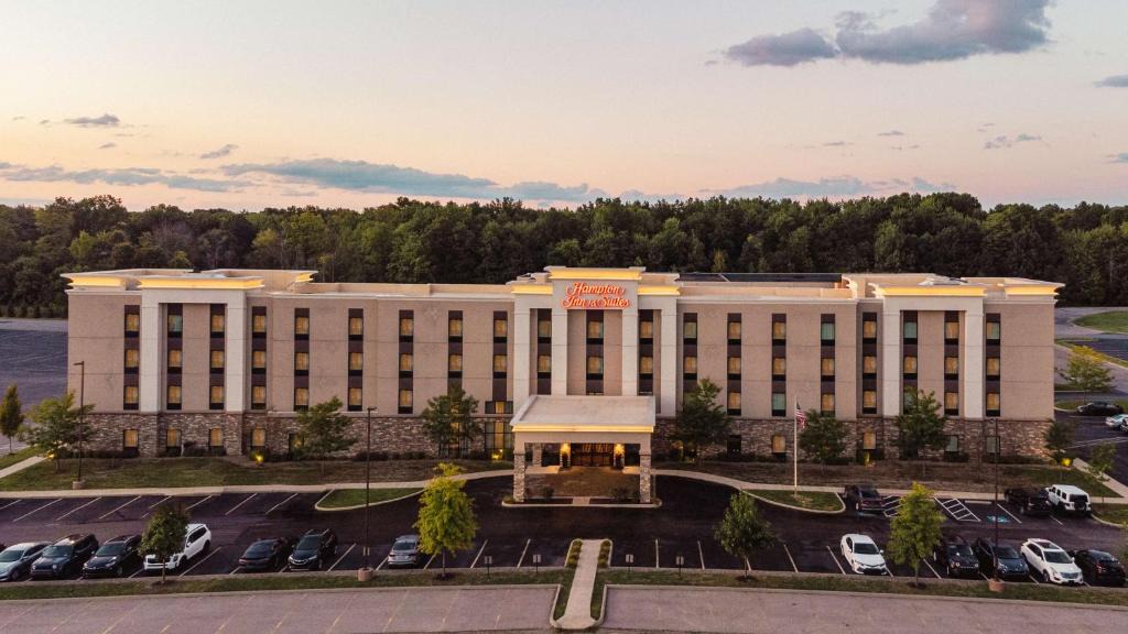 Niles Hotel | Hampton Inn & Suites Niles/Warren, OH