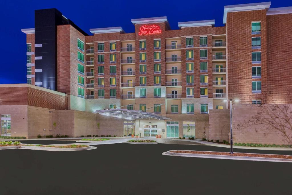 Owensboro Hotel | Hampton Inn & Suites Owensboro Downtown Waterfront