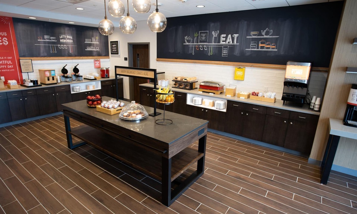 Barton Hotel | Hampton Inn & Suites St. Clairsville