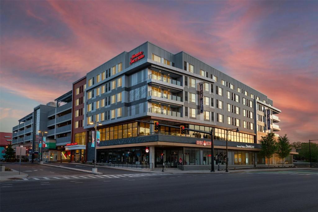 Watertown Hotel | Hampton Inn & Suites Watertown Boston, Ma
