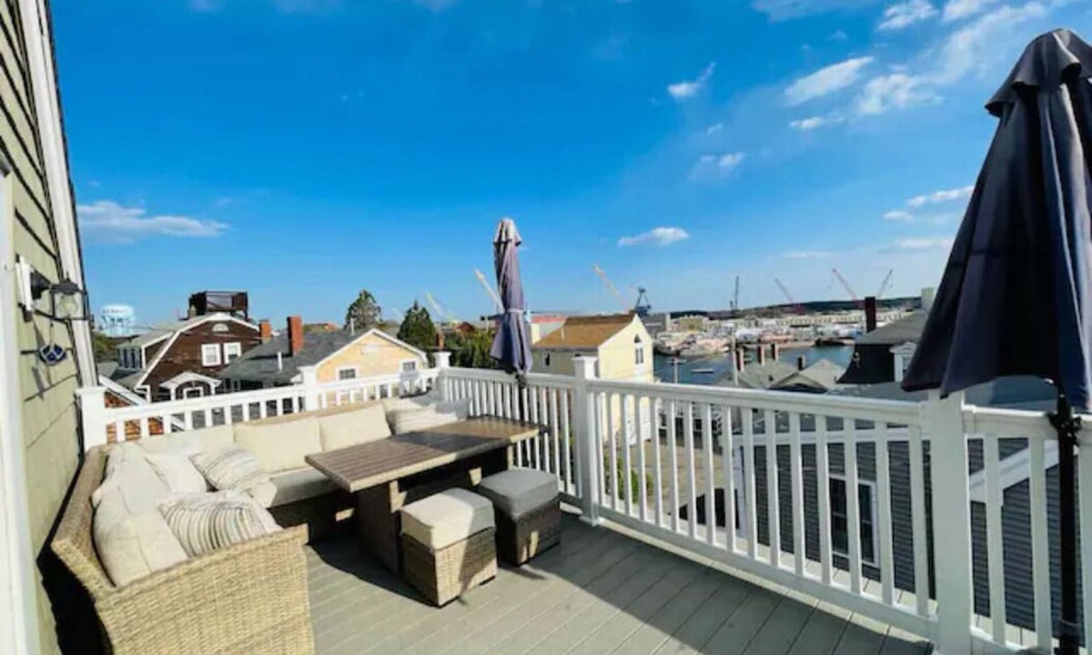 Kittery House | Harbor Vista House⚓️ 3rd FLR deck,Walk to Portsmouth