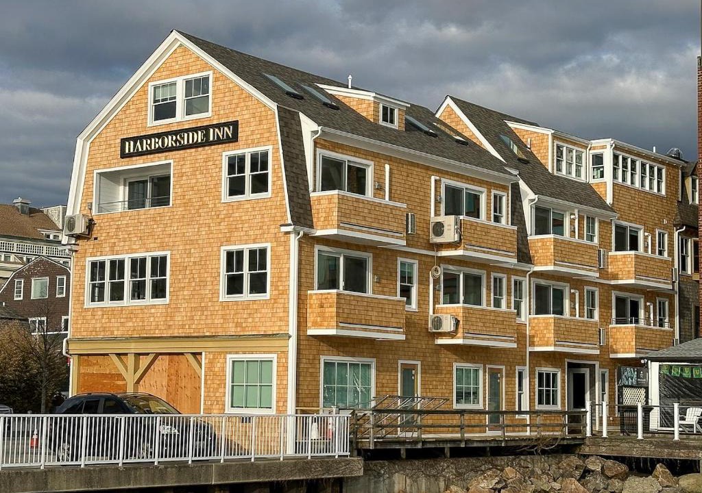 Yachting Village Hotel | Harborside Inn