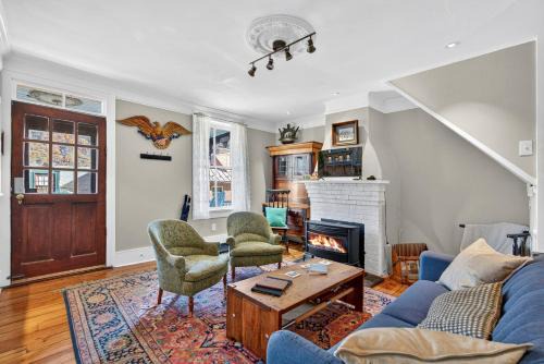 Harpers Ferry House | High Street Retreat