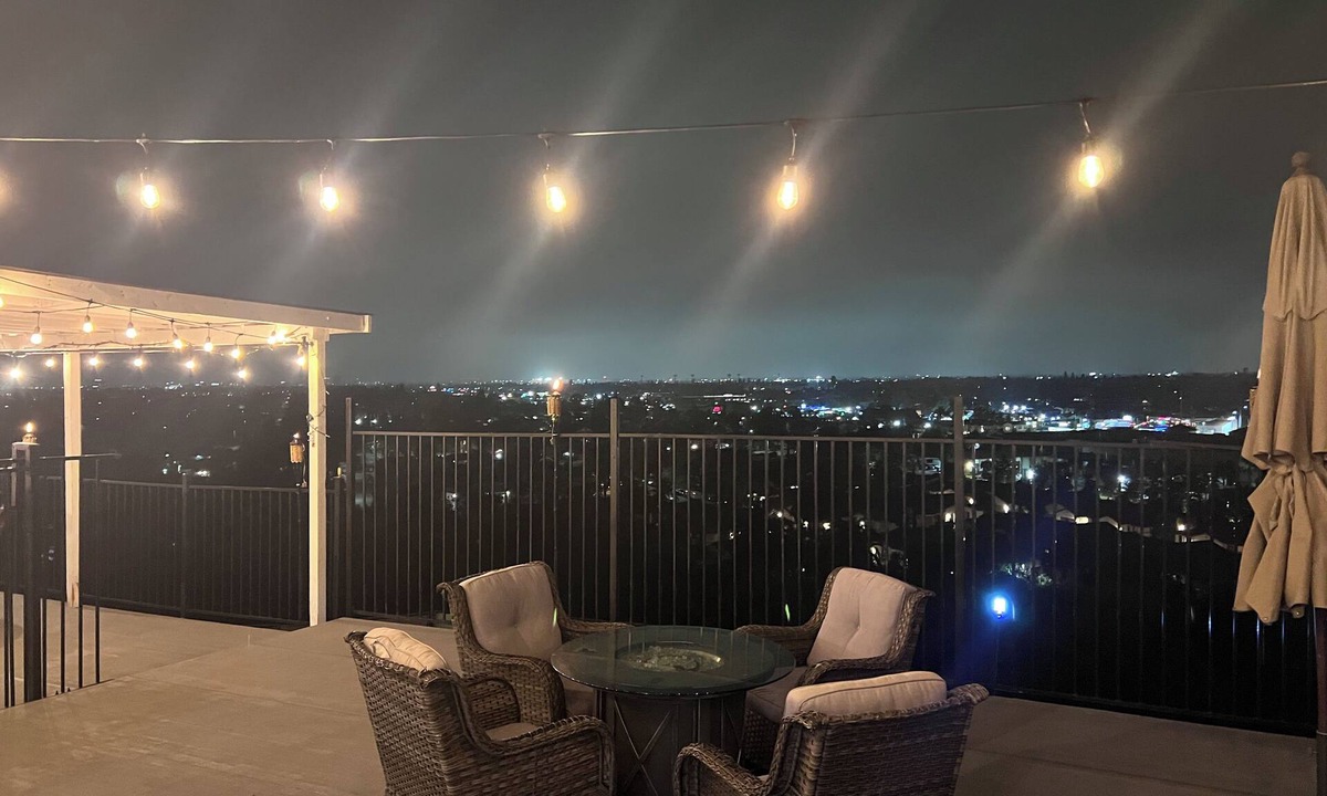 Santa Ana Cottage | Hillside cottage with city lights and sunset views.Near Disneyland.
