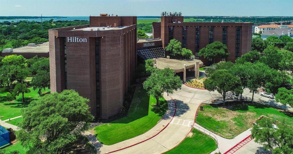 Grapevine Hotel | Hilton DFW Lakes Executive Conference Center