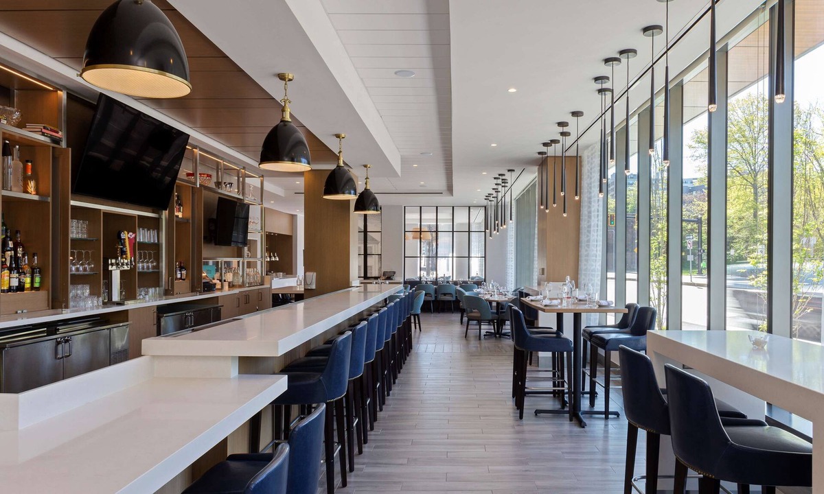 Brookline Hotel | Hilton Garden Inn Boston Brookline, MA