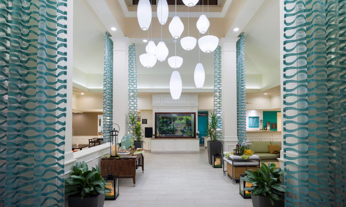 Silver Lane Hotel | Hilton Garden Inn Hartford South/Glastonbury