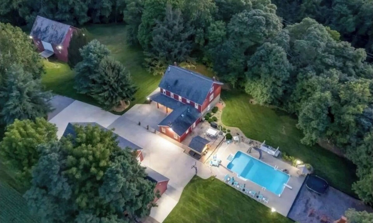 Heath House | Historic Estate and wedding venue. www.thebluejayreserve.com