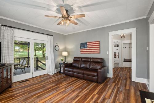 Mansfield House | Historic Farmhouse with Pool & Barn