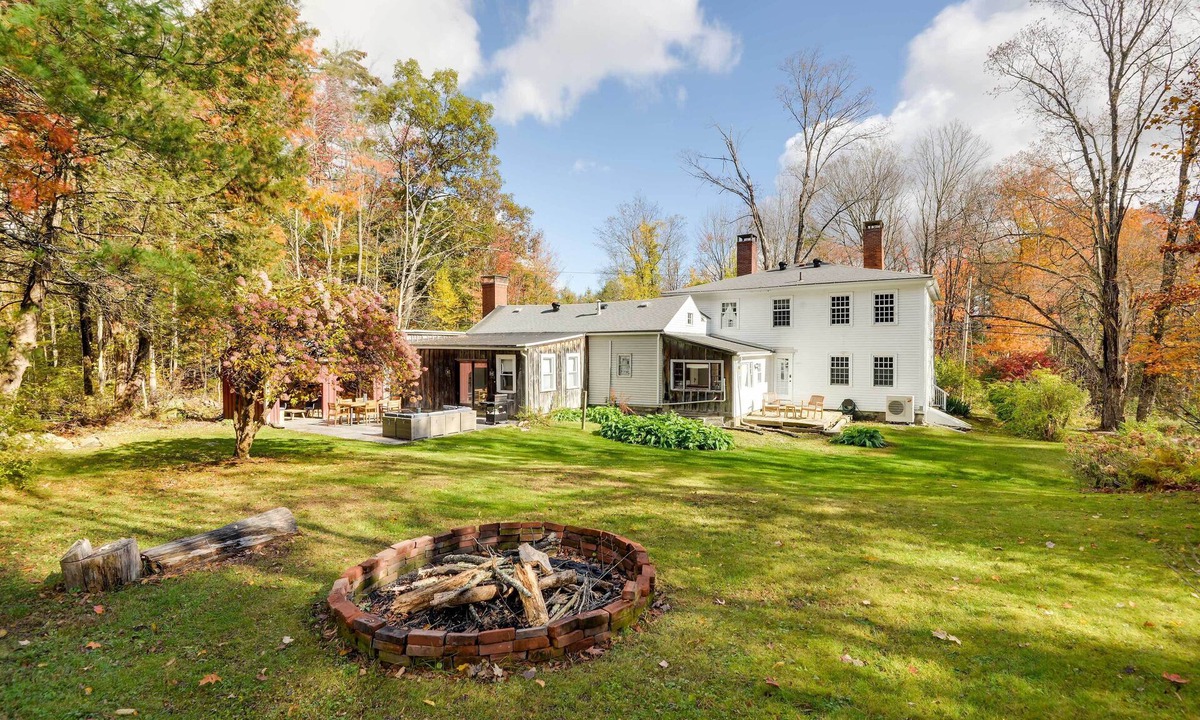 Royalston House | Historic Home w/Modern Updates on < 4 Acres