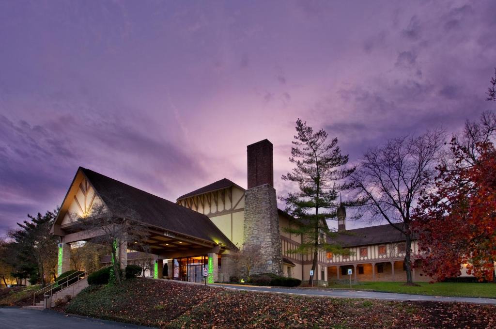 Allenton Hotel | Holiday Inn At Six Flags Saint Louis by IHG
