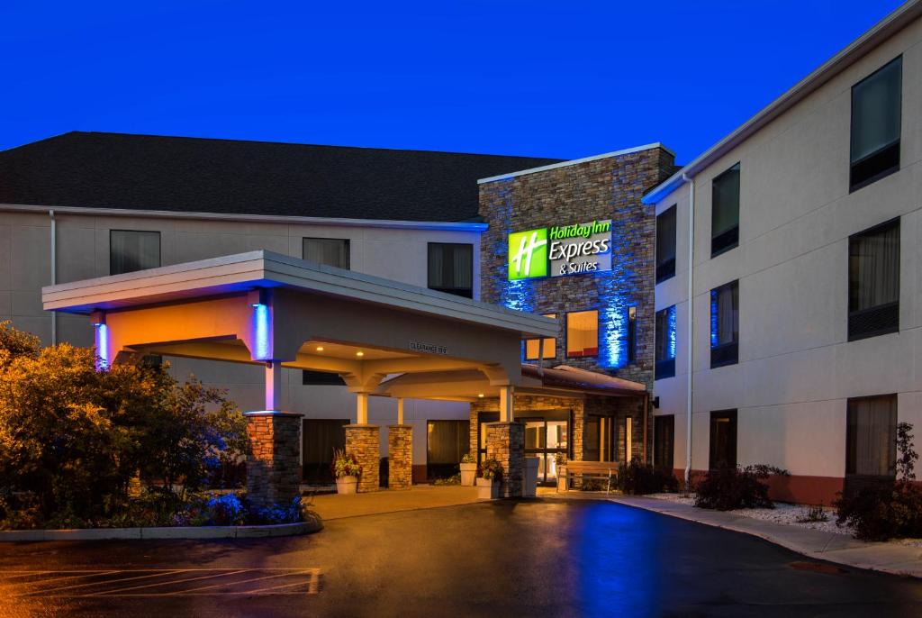 Great Barrington Hotel | Holiday Inn Express Great Barrington by IHG