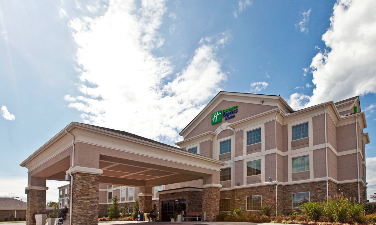 Ada Hotel | Holiday Inn Express Ada, an IHG Hotel