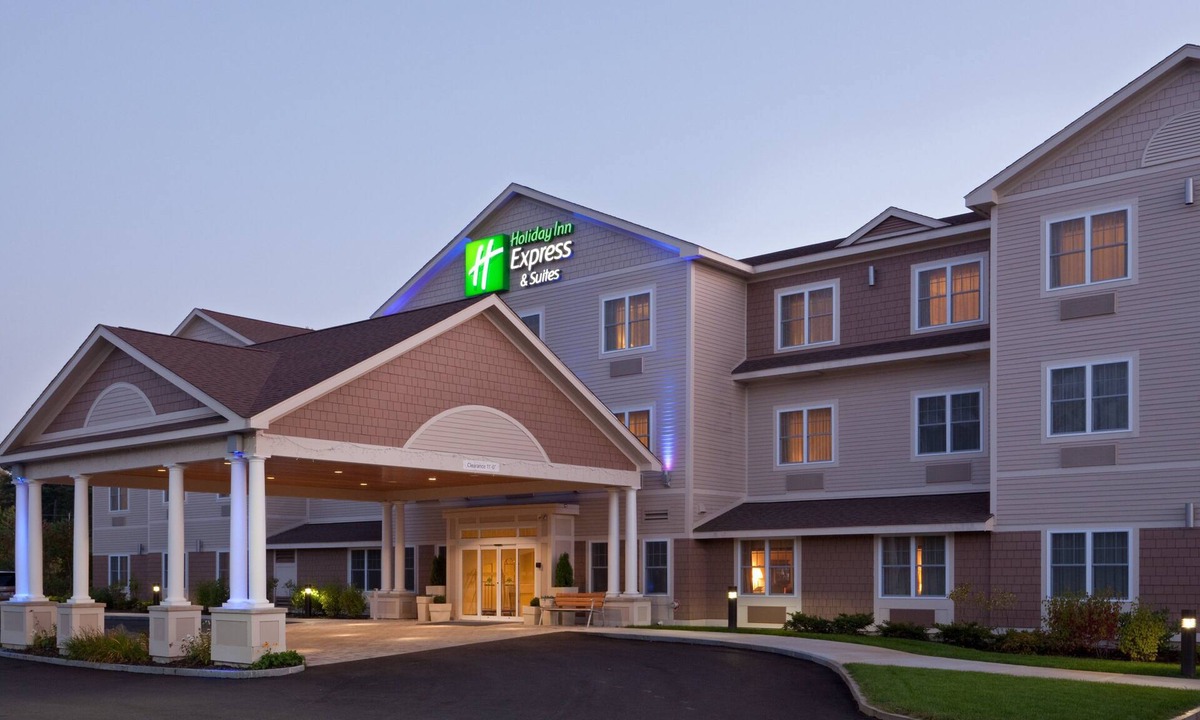 Tilton Hotel | Holiday Inn Express Hotel & Suites Tilton - Lakes Region by IHG