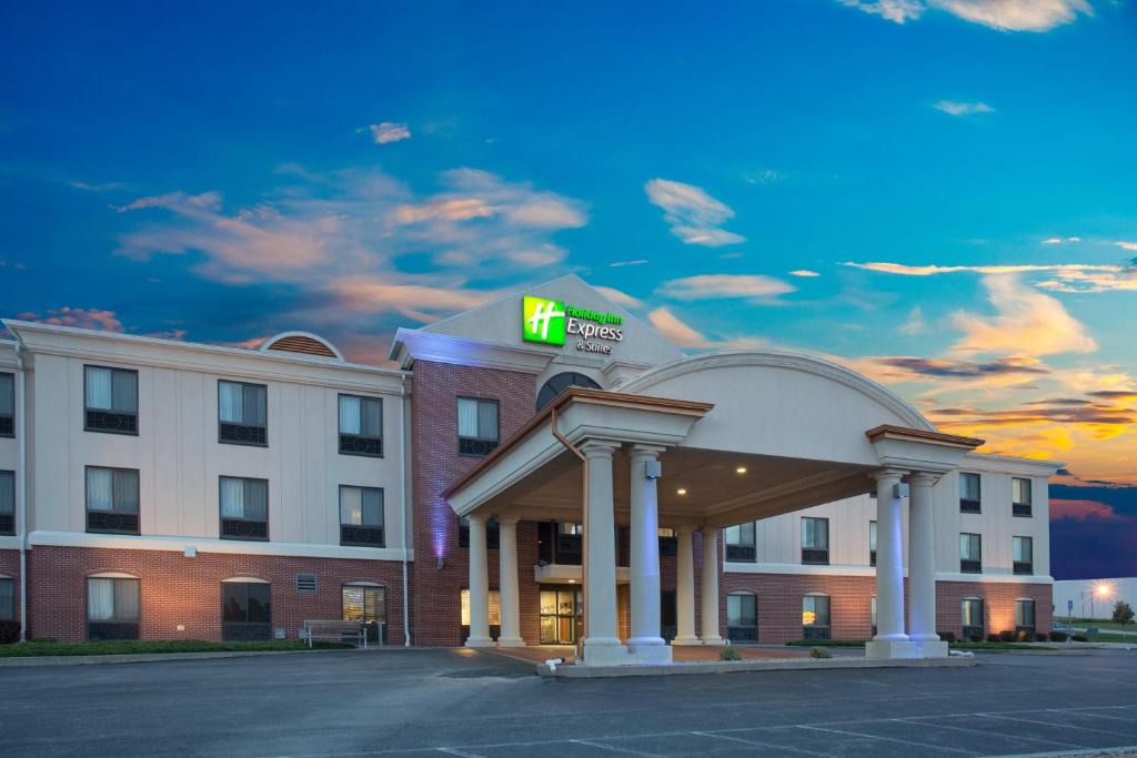 Concordia Hotel | Holiday Inn Express Hotel & Suites Concordia US 81 by IHG