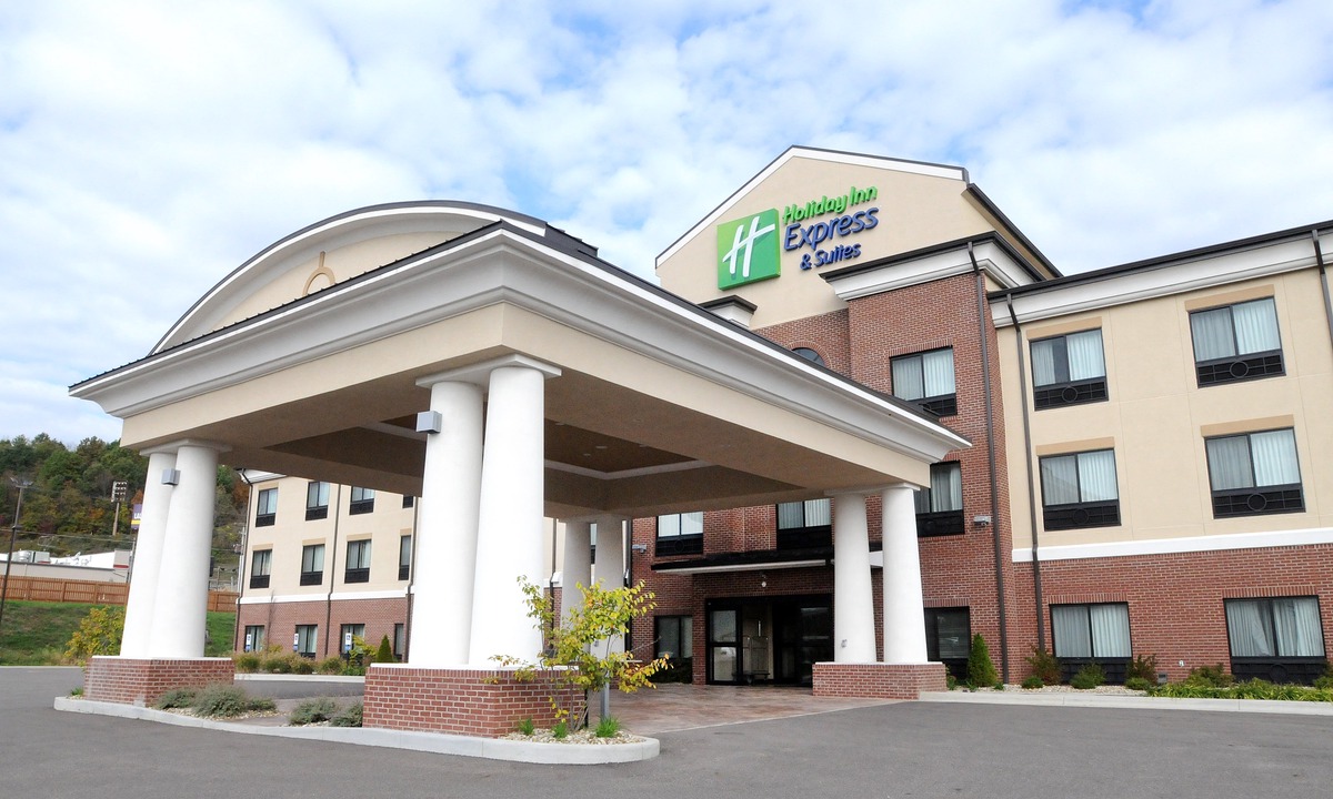 Cambridge Hotel | Holiday Inn Express & Suites Cambridge, an Ihg Hotel