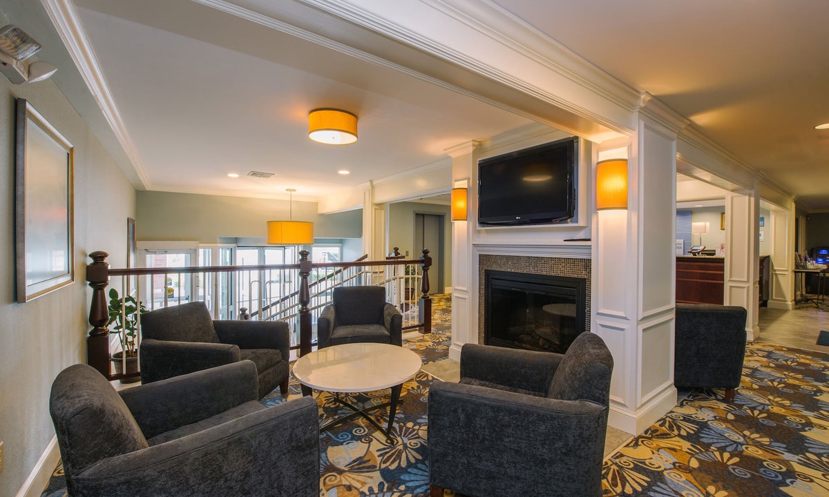 Merrimack Hotel | Holiday Inn Express & Suites Merrimack – Nashua by IHG