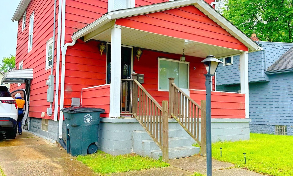 Akron House | Home away from home