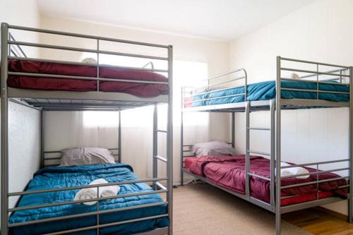 Daly City Hostel | Hostel Style Shared Room