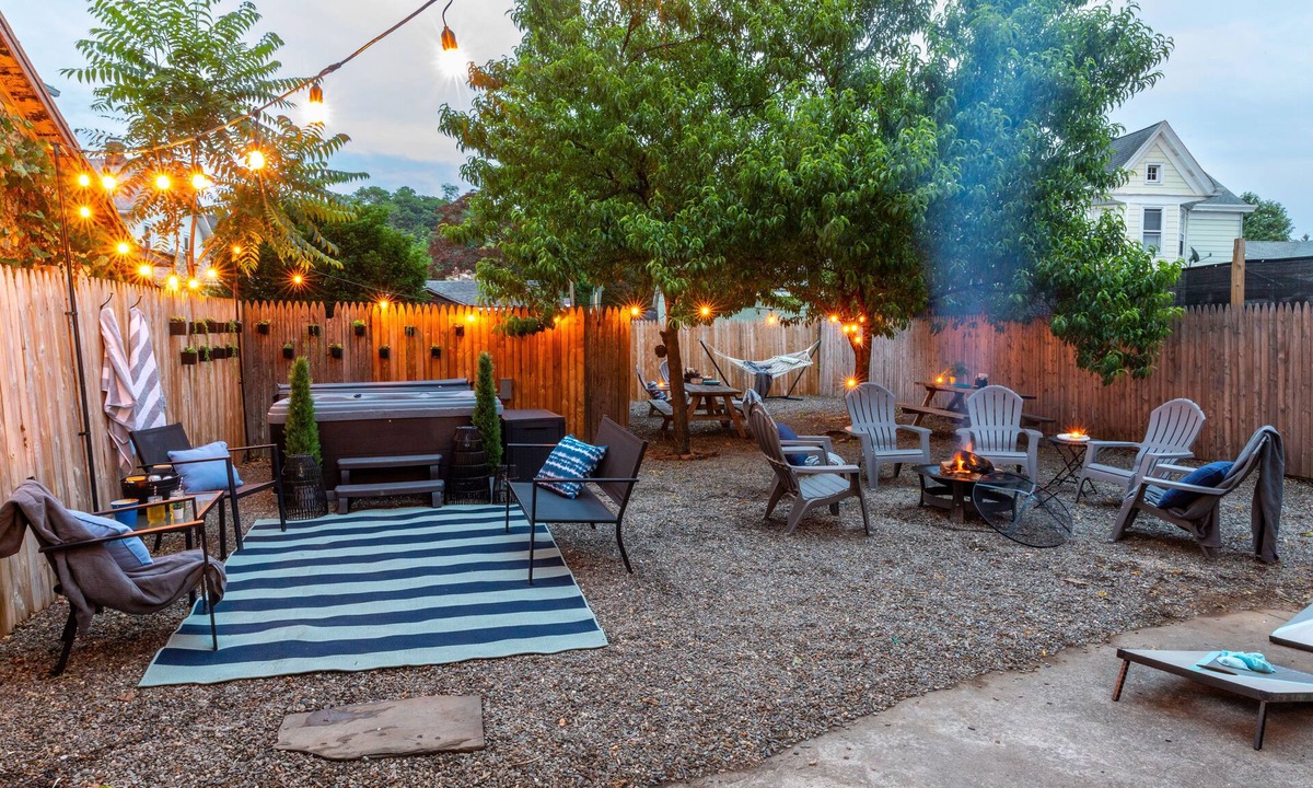 Kingston House | Hot Tub - Hammock- Games - Grill - Large Colonial