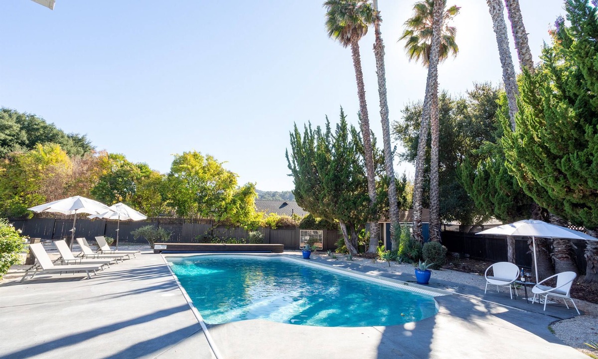 Los Alamos House | Hot tub, heated pool, walk to town