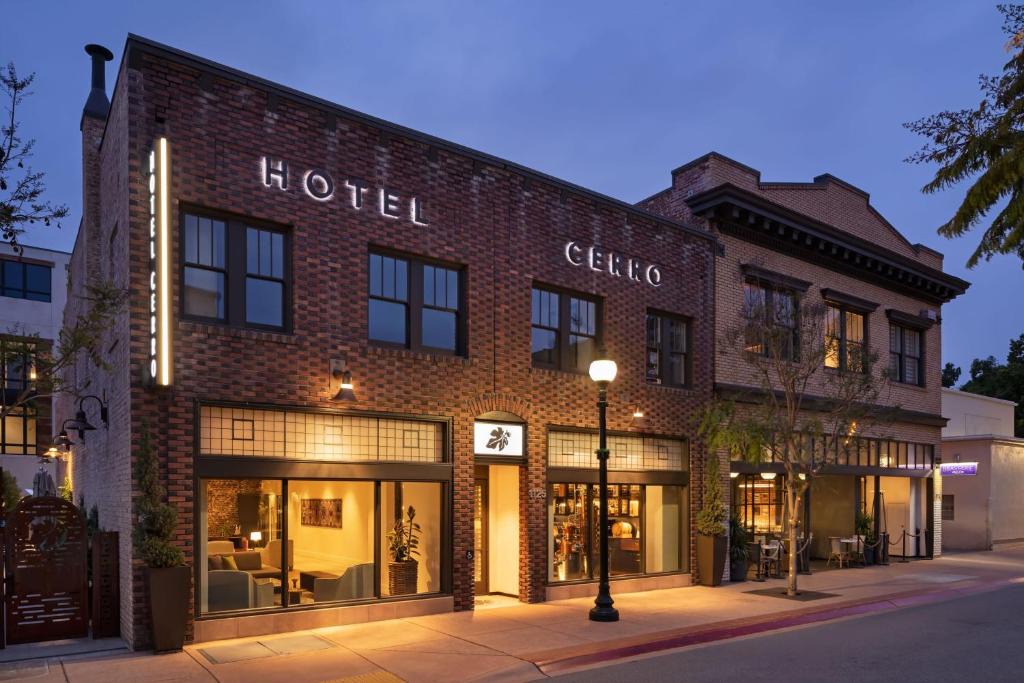 Downtown Hotel | HOTEL CERRO, Autograph Collection
