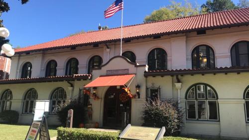 Hot Springs Hotel | Hotel Hale