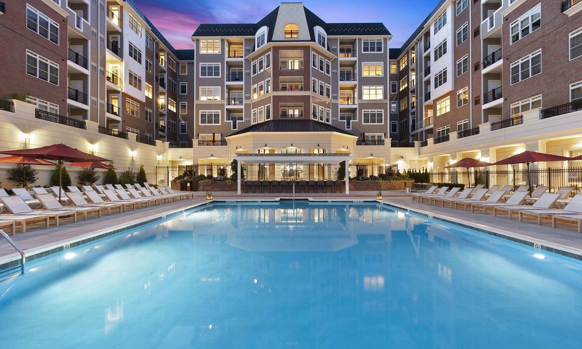East Garden City Hotel | Hotel Suites at Vanderbilt