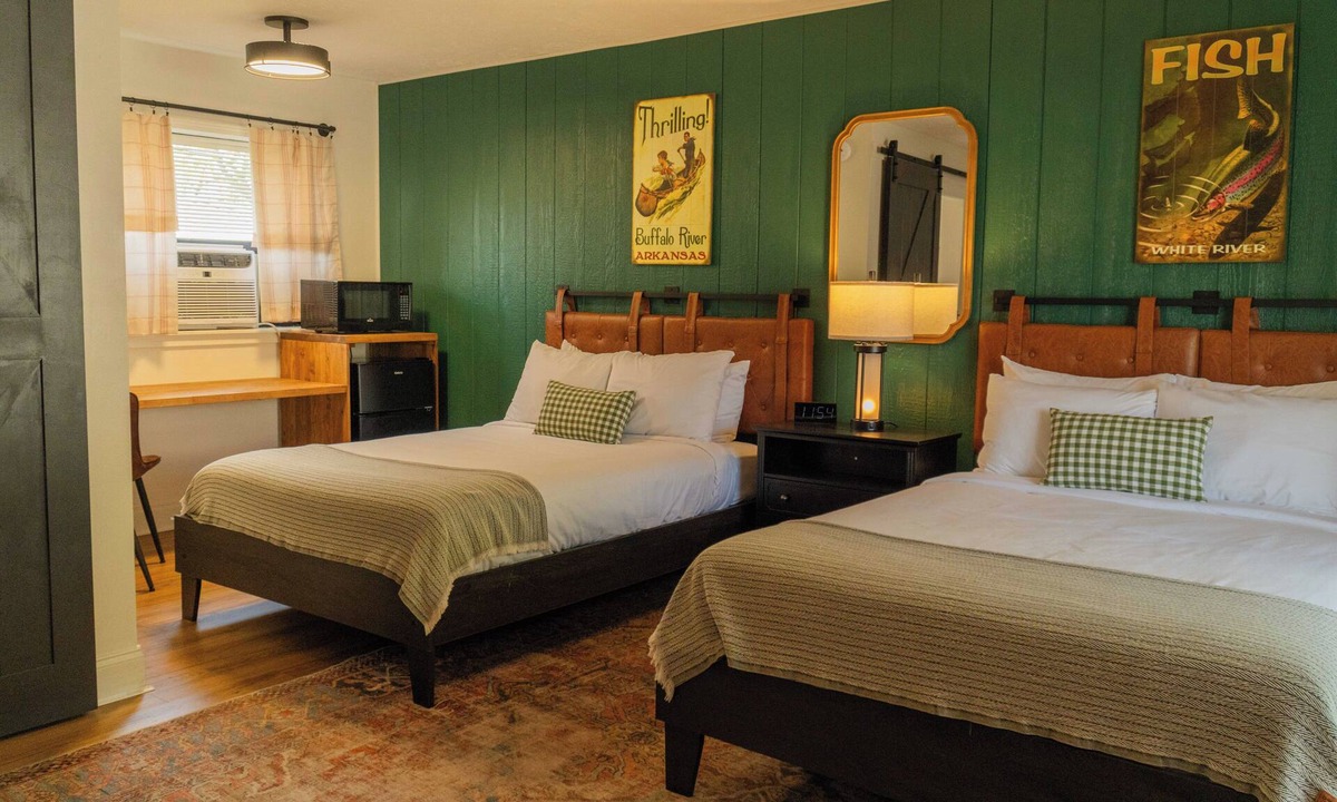 Yellville Hotel | Hotel w/Gorgeous Views, Pool, Firepit: 2 Full