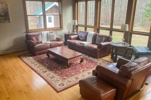 Center Conway House | House In The Woods
