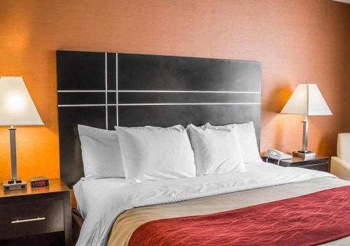 Columbus Hotel | Howard Johnson by Wyndham Columbus State Fairgrounds I-71