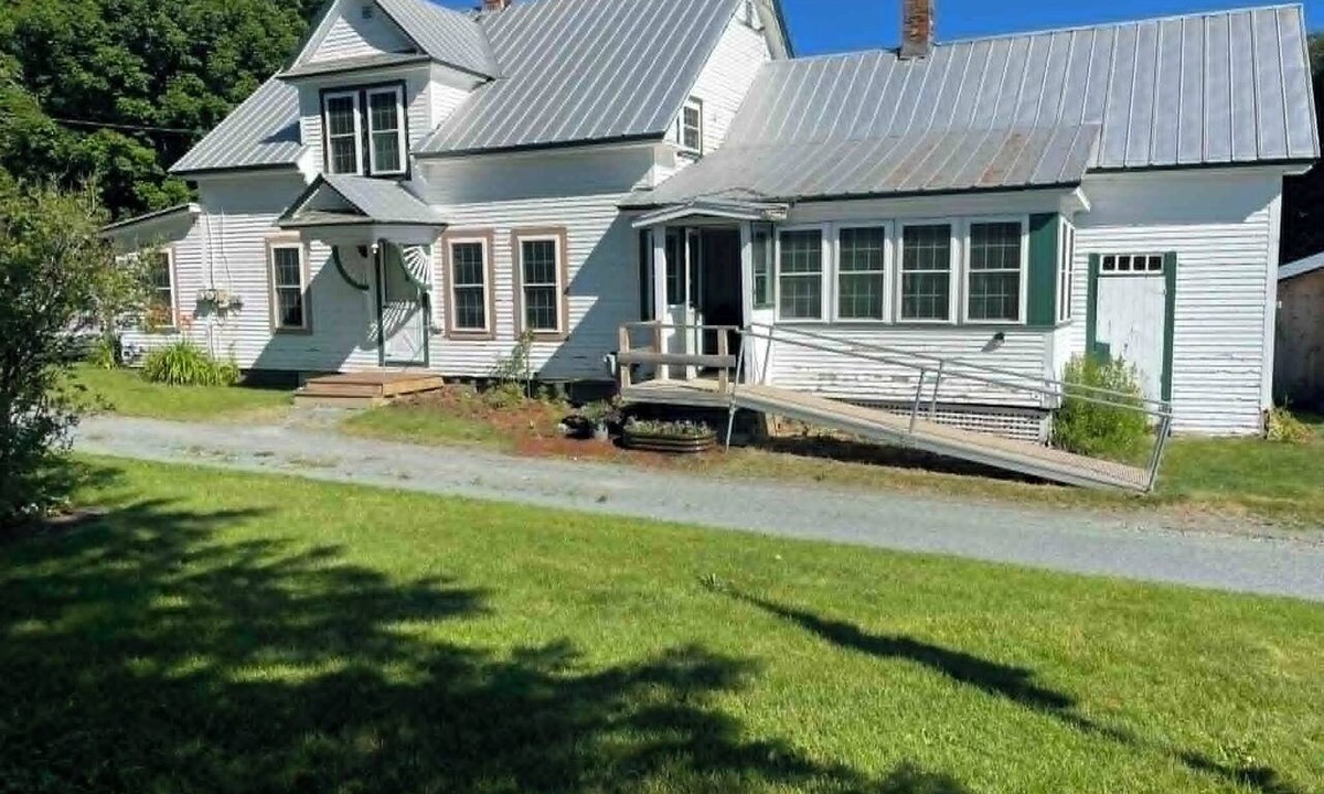 Danville House | Hubbard Boyle Way an authentic Vermont Farmhouse Retreat in North Danville