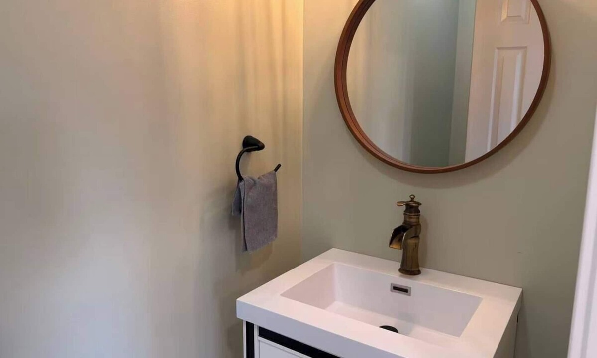 Middle Hope Apartment | Hudson Valley Top Getaway with a River View B