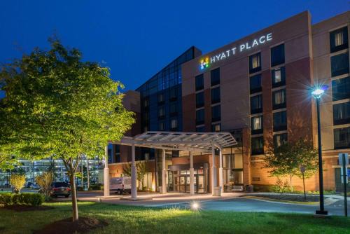 Herndon Hotel | Hyatt Place Herndon Dulles Airport - East