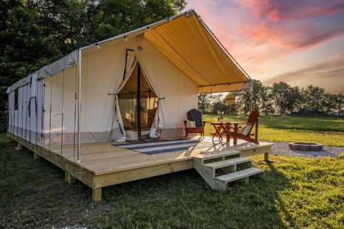 Cassville Other | Iconic Tented Cabin with Fire Pit in Cassville, Missouri